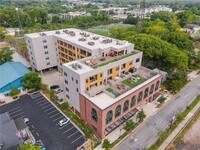 Building Photo - 112 Rogers St NE