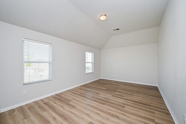 Building Photo - 3335 Dale Ridge Trail