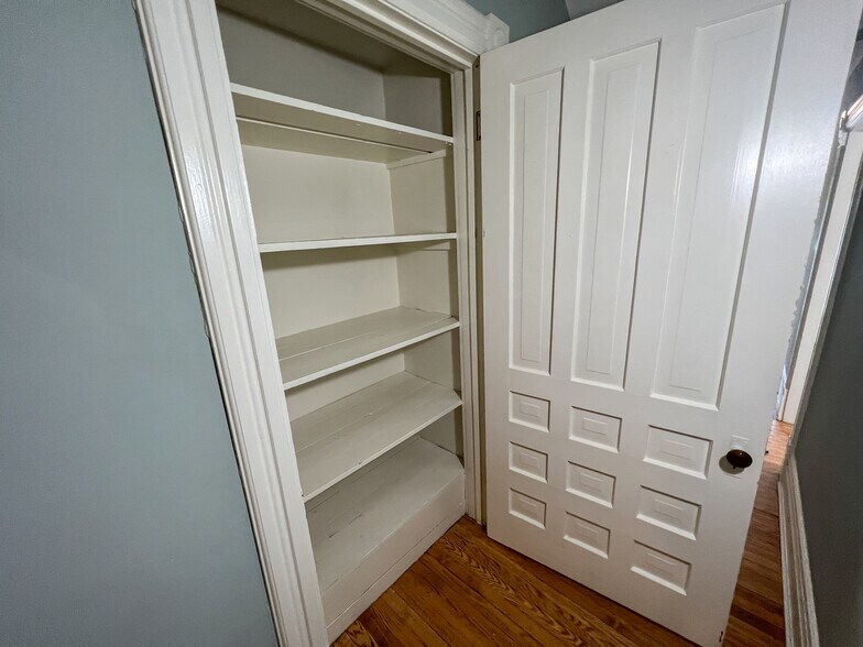 Building Photo - 710 Morris Ave SE