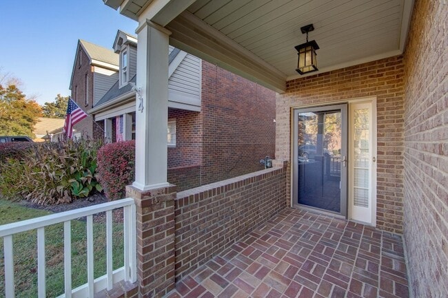 Building Photo - 1129 W Main St