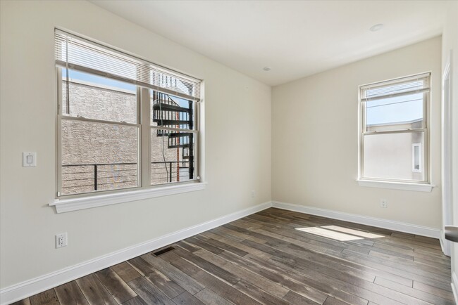 Building Photo - 4015 Baring St