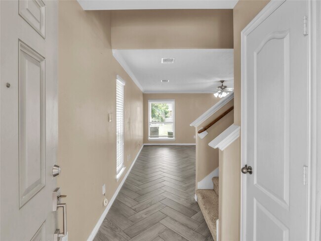 Building Photo - 1418 Banbury Ct