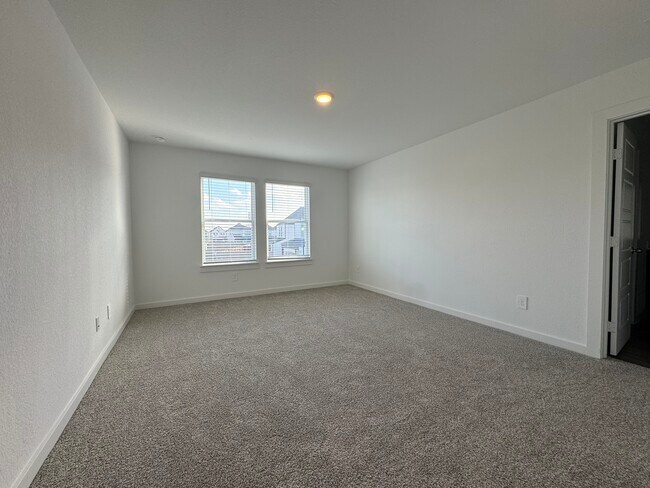 Building Photo - 3002 Skyline Mesa Dr