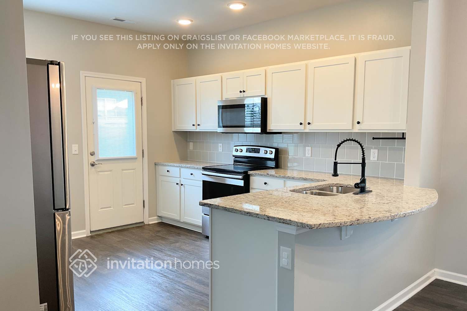 Building Photo - 1047 Lonergan Cir