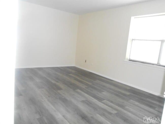 Building Photo - 512 Sharon Garden Ct