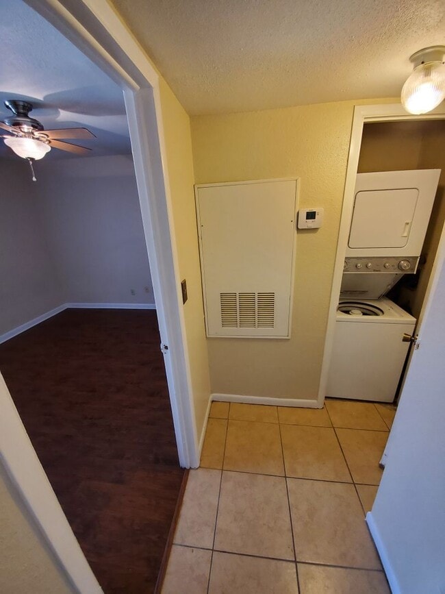 Building Photo - 904#105*