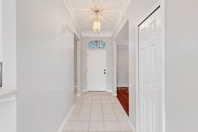Building Photo - 11498 Chase Meadows Dr S