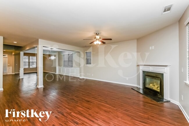 Building Photo - 520 Palm Springs Cir