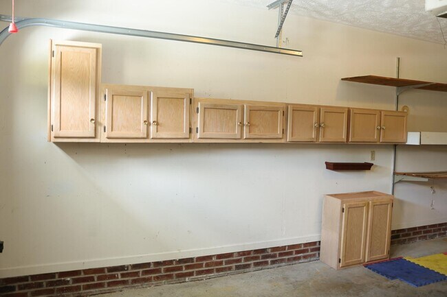 Building Photo - 109 Purple Martin Pl