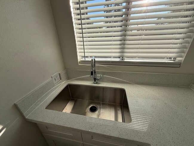 Building Photo - 311 Griswold Ave