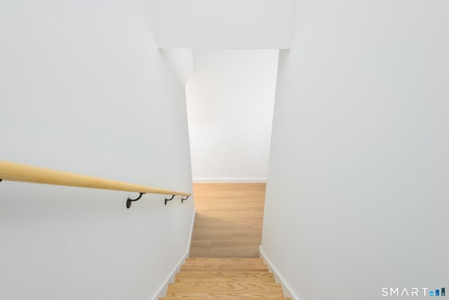 Building Photo - 28 Townsend St