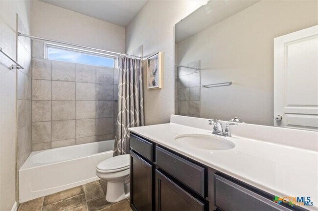 Building Photo - 703 Rivington Dr