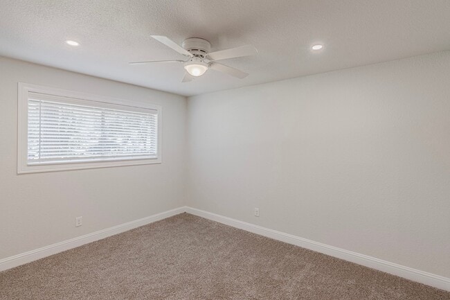 Building Photo - 3402 Gary Ln