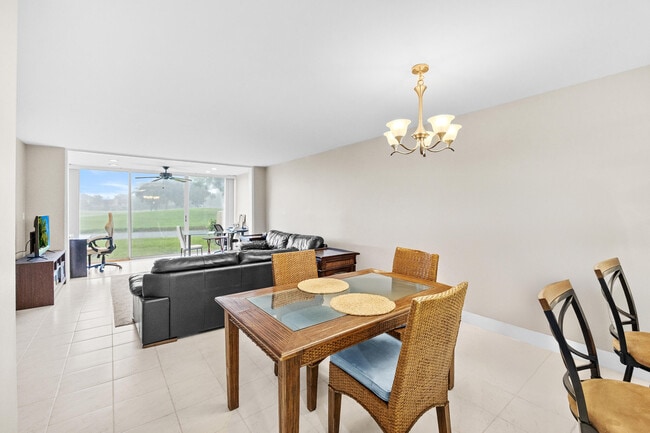 Building Photo - 4539 Luxemburg Ct