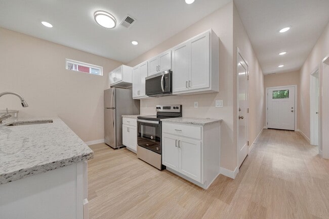 Building Photo - Modern New Construction | 2 Bedroom, 2 Bathroom Units in Tuscola