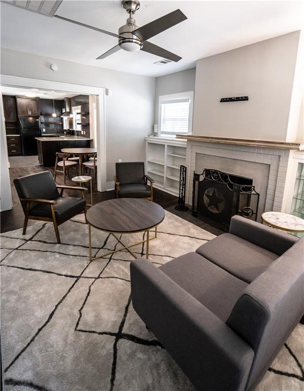 Building Photo - 2836 Pearl St