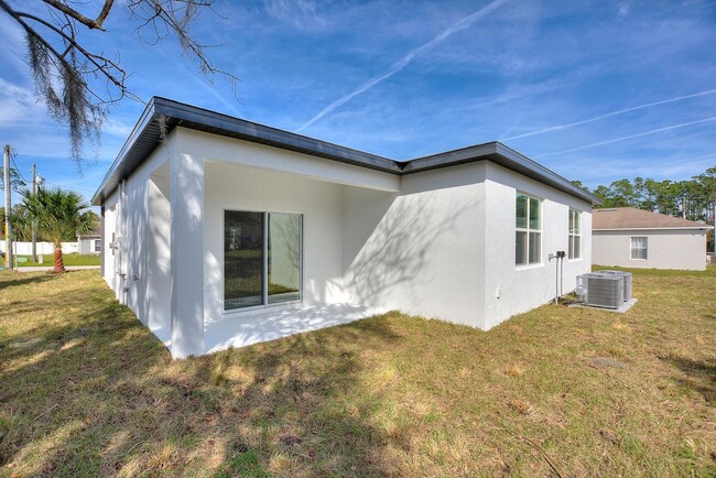 Building Photo - 740 Fraser Ct