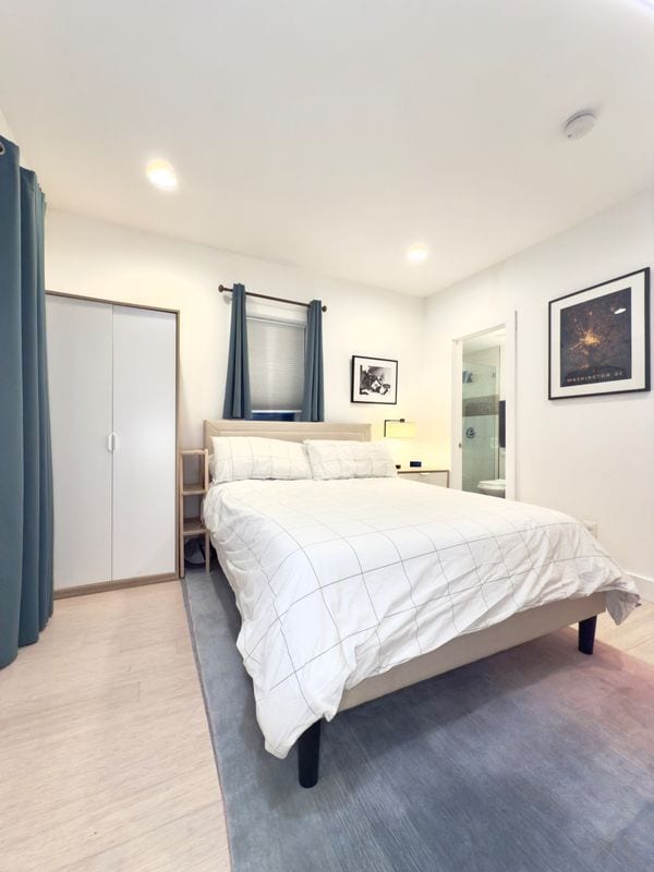 Building Photo - 749 Hamilton St NW