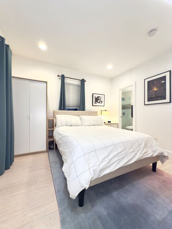 Building Photo - 749 Hamilton St