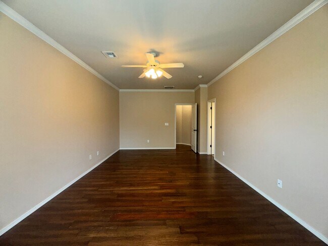 Building Photo - 3 Bed 2 Bath in Edmond!
