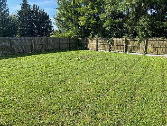Building Photo - 12750 Sophiamarie Loop