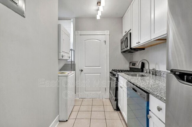 Building Photo - 3100 Hamilton Ave