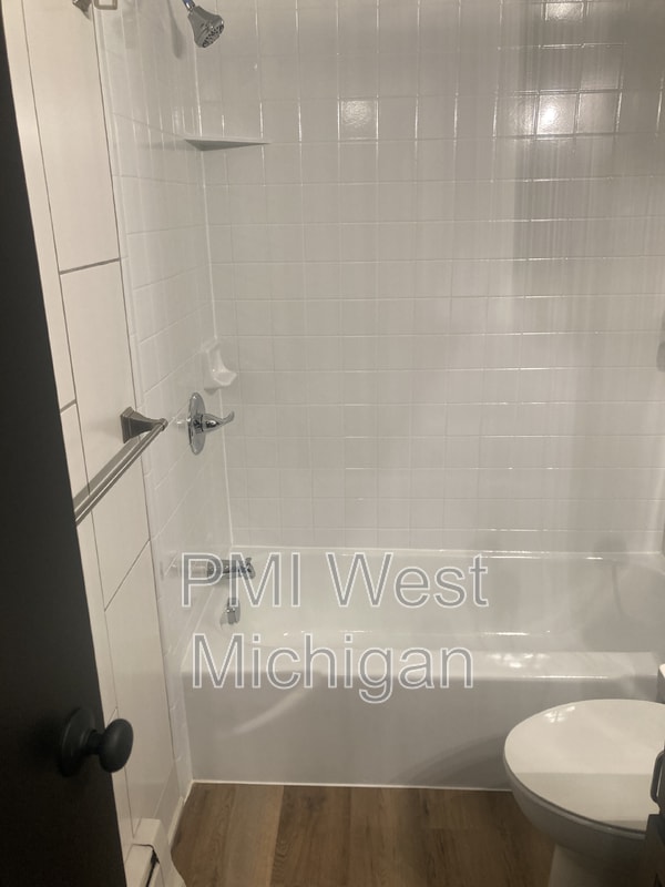 Building Photo - 8444 Woodhaven Dr SW