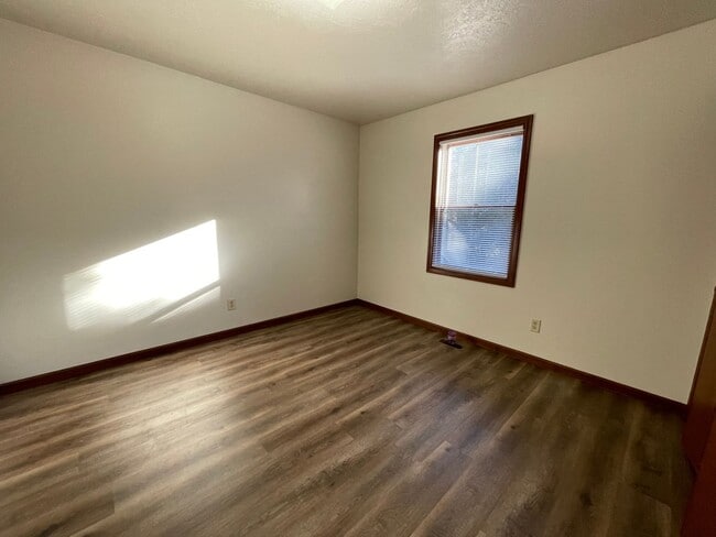 Building Photo - Nice 2 Bedroom Home Near Prairie View Elementary School