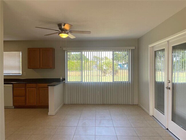 Building Photo - 3314 Montclair Cir
