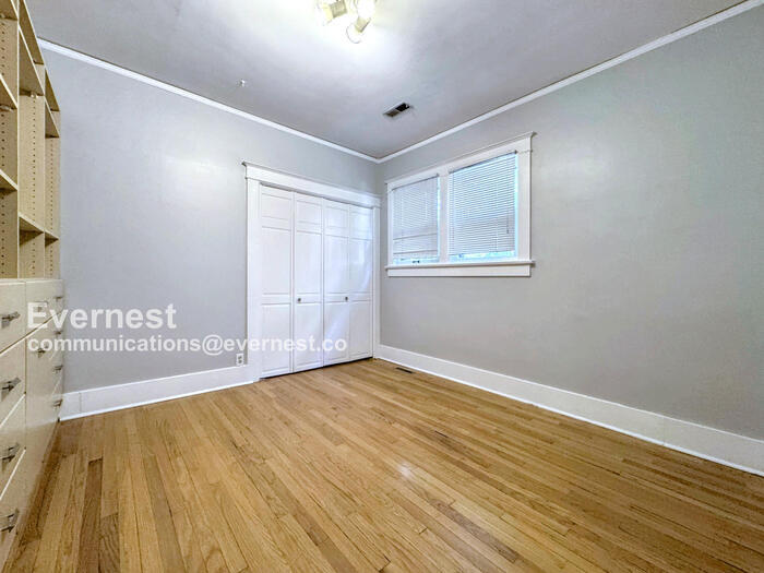 Building Photo - 983 S Gilpin St