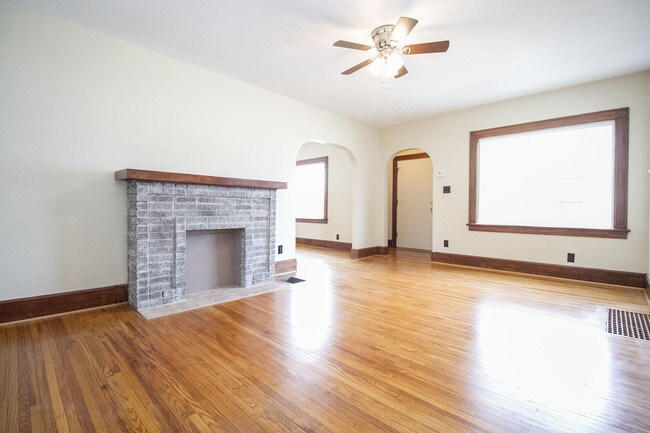 Building Photo - 306 E Northgate Pkwy