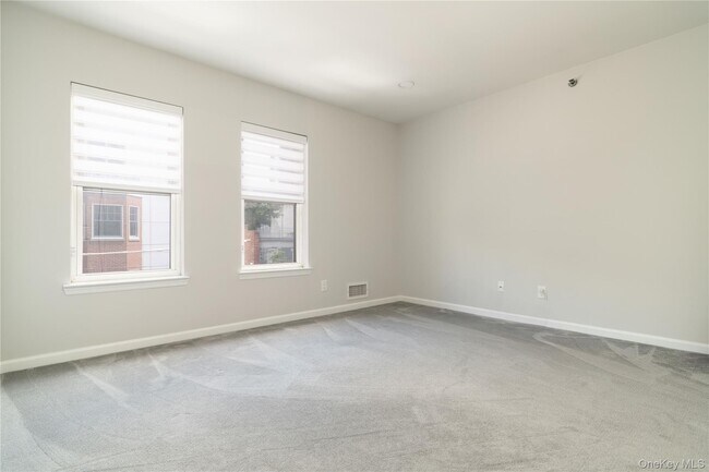 Building Photo - 50 N Broadway