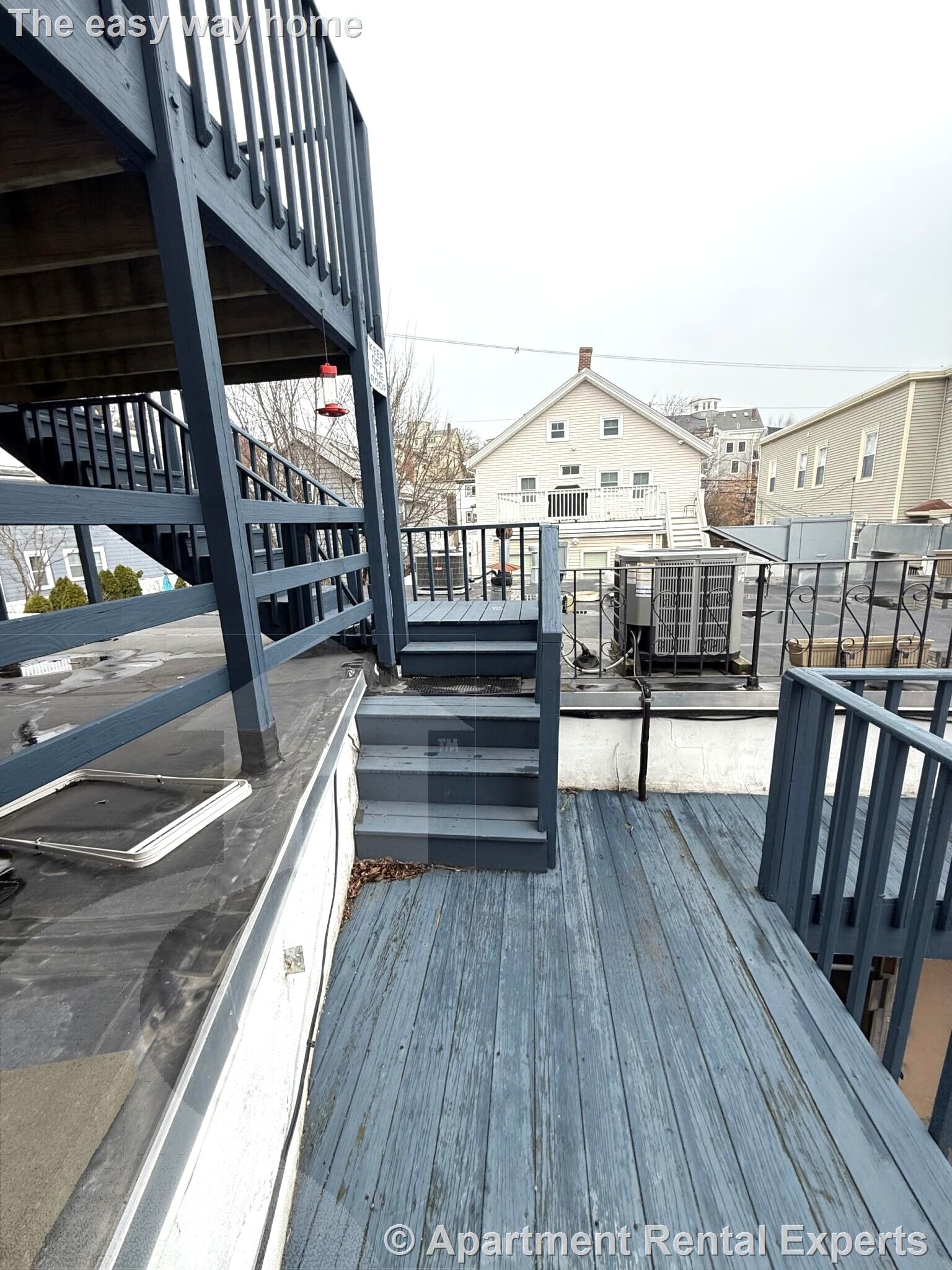Building Photo - 585 Somerville Ave