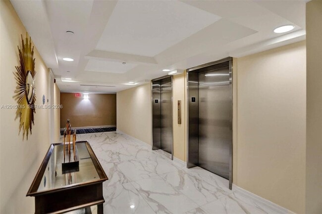 Building Photo - 6917 Collins Ave