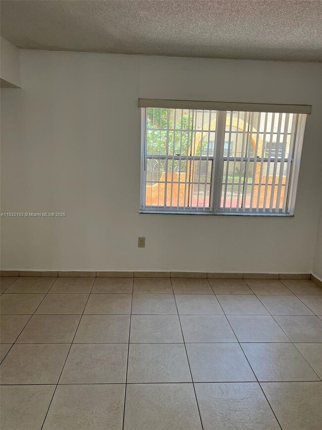 Building Photo - 15605 SW 74th Cir Dr