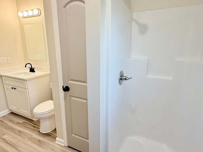 Building Photo - Modern 2-Bedroom Duplex