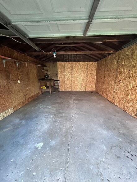 Building Photo - 16183 Dale St