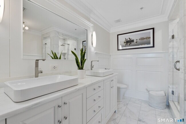 Building Photo - 85 Memorial Rd