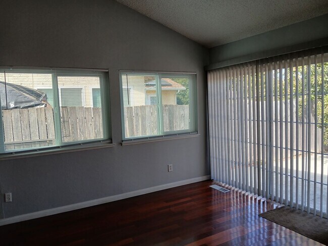 Building Photo - 400 Mokelumne Dr