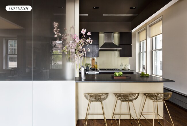 Building Photo - 21 Astor Pl