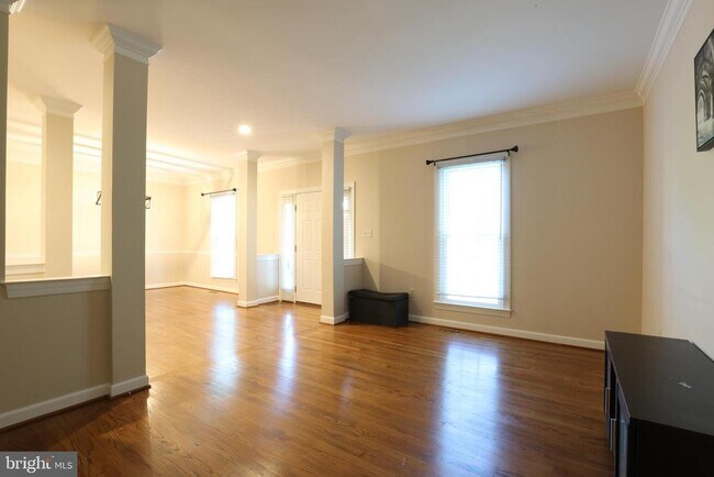 Building Photo - 6732 Rock Brook Dr