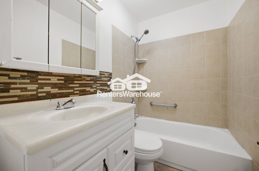 Building Photo - 3009 Knight Rd