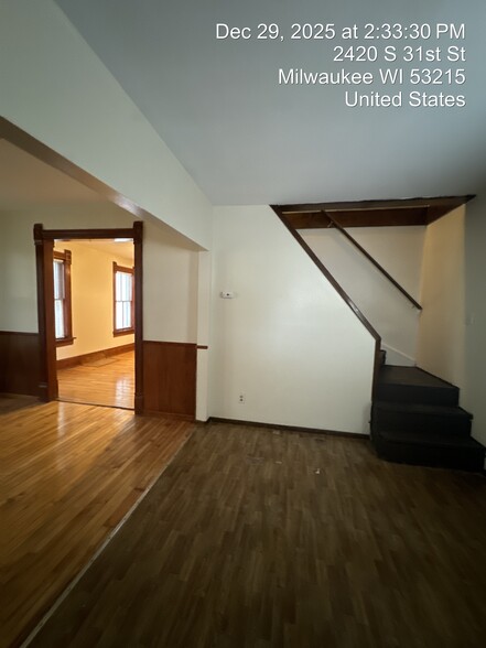 Building Photo - 2420 S 31st St