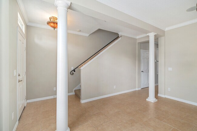 Building Photo - 2911 Upper Park Rd