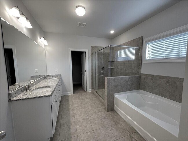 Building Photo - 4020 Adder Cir