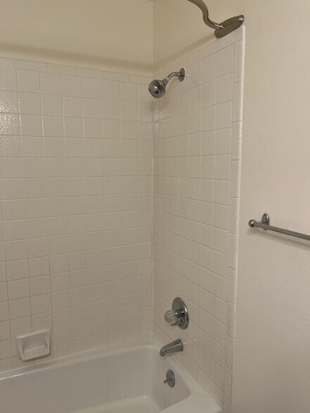 bedroom 2 bath - 230 S Oman Rd