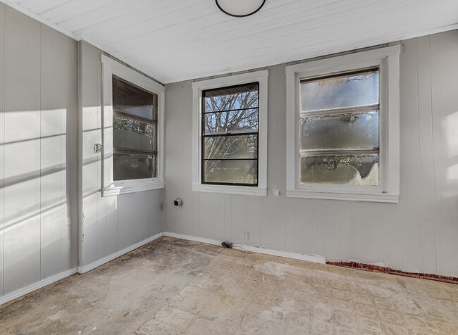 Building Photo - 4212 Elizabeth St