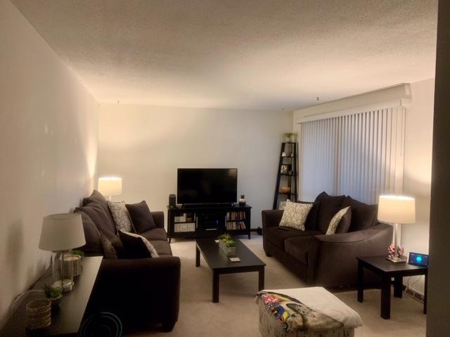 Building Photo - 3111 Elmhurst Dr