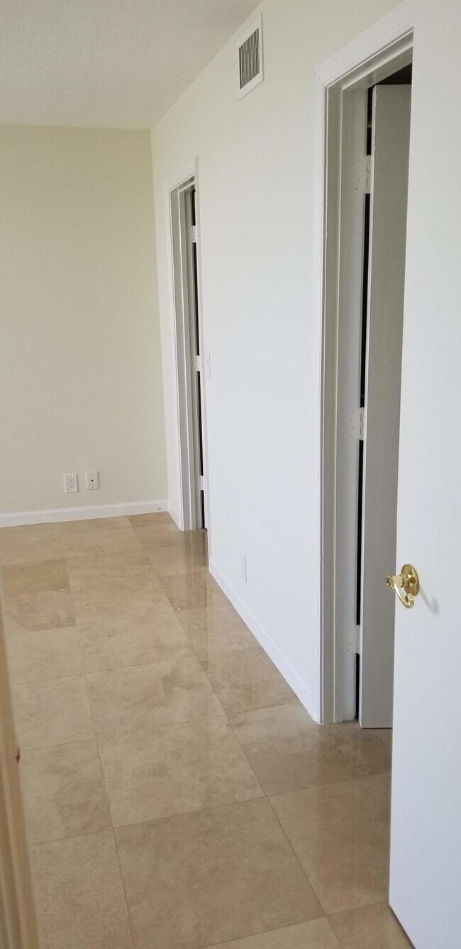 Building Photo - 3560 S Ocean Blvd