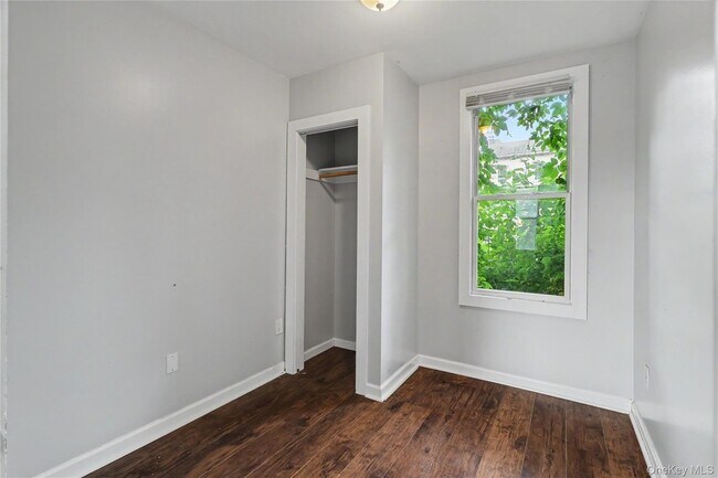 Building Photo - 39 Spruce St